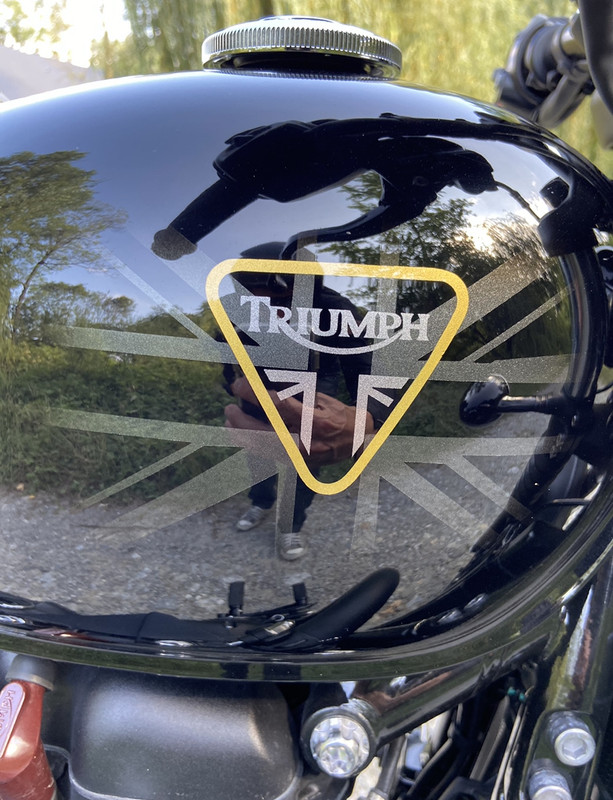 AD554EAB-398E-425D-A5FE-00C79ABF98B6