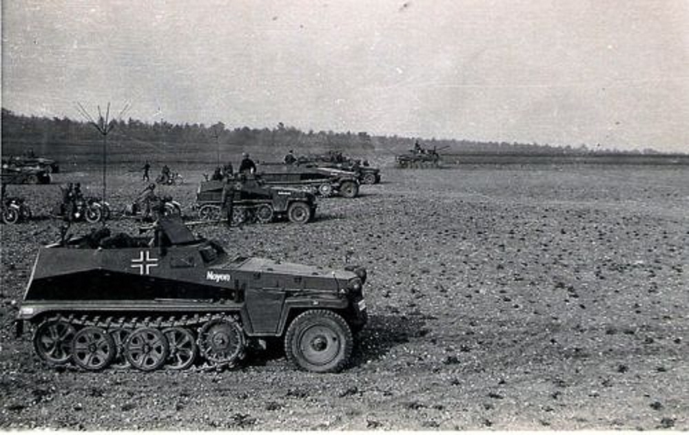 SDKFZ 250 - PANZERAUFKLÄRER 26. PZ.DIV. - FRANKREICH 1943