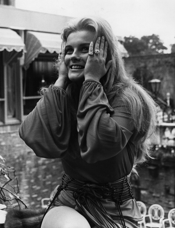 Ann-Margret_mb85