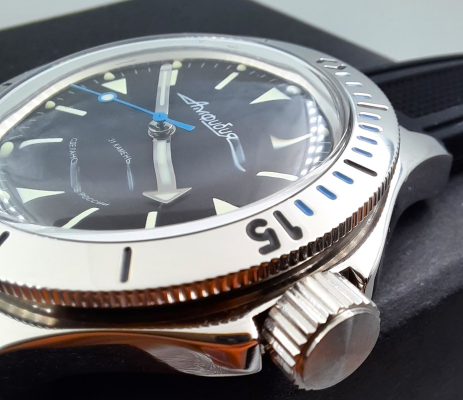 Original VOSTOK Watch AMPHIBIA 120512 Mechanical Self-Winding