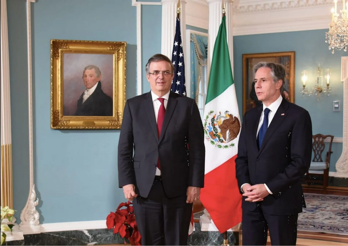 Para Ebrard, Blinken “esta presionado”