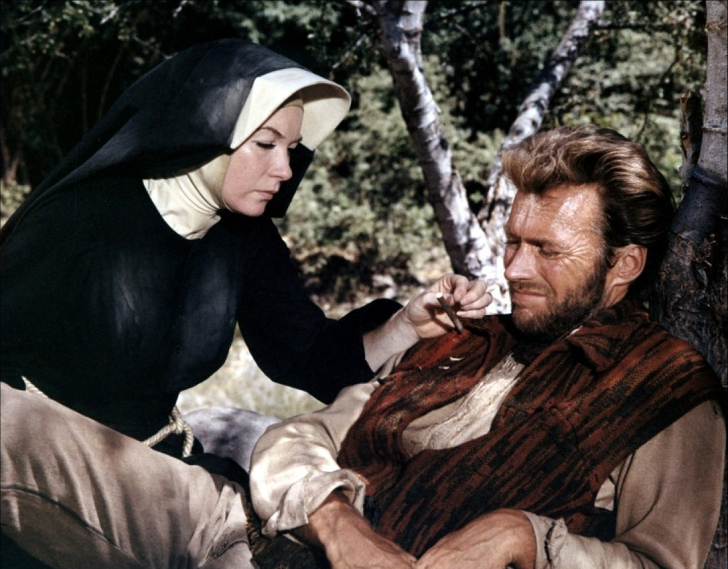 Shirley_MacLaine_c44