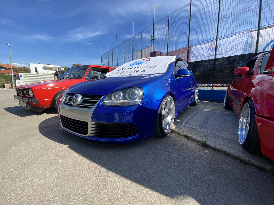 9BCB7A93-7EF9-4A50-9425-8F58C8DBED5B