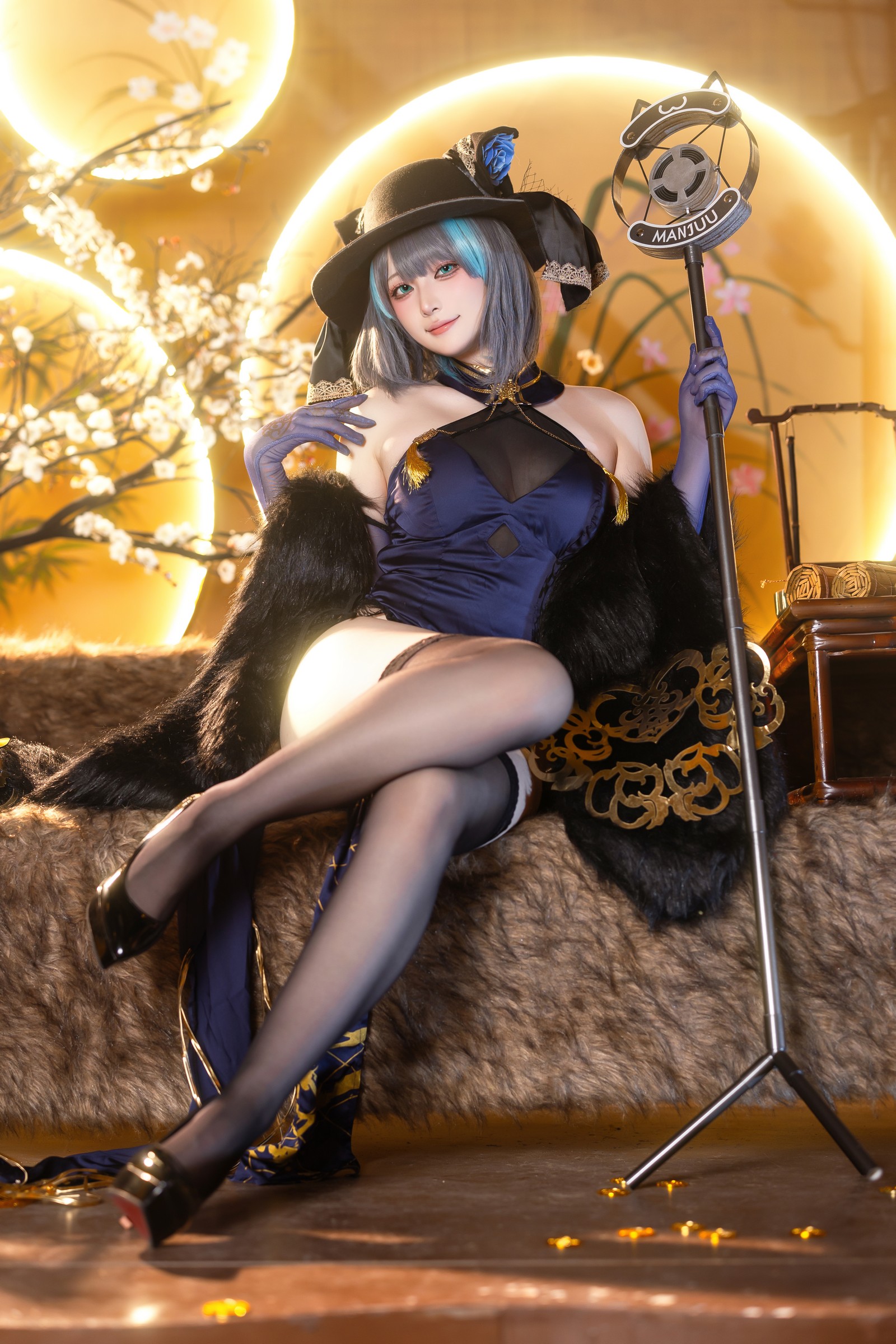 屿鱼 Yuyu 金装猫猫头 原创 Cosplay 写真集（60P｜747MB）插图1