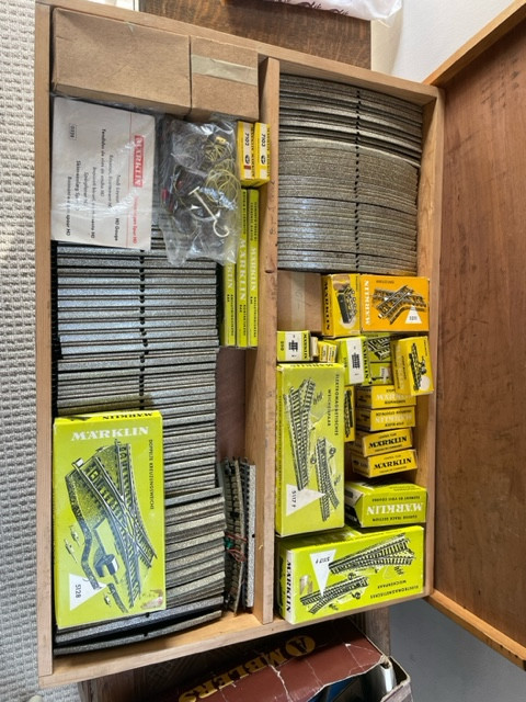 A52DD137-8117-4D71-A94C-DFB96BDDE8C4