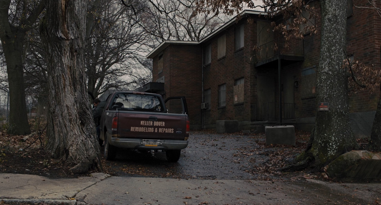 Prisoners 2013.mkv_snapshot_01.00.02_[2017.12.16_18.08.13]