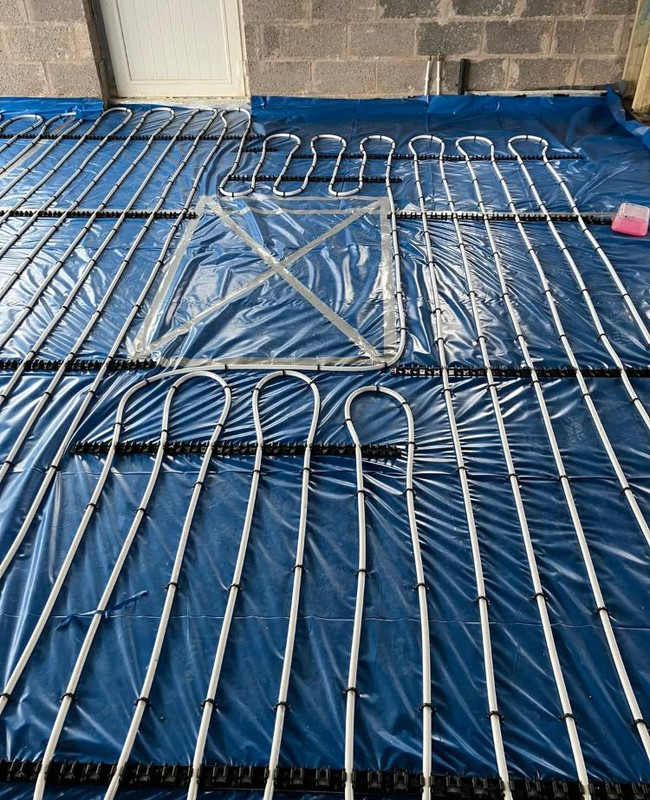 Underfloor heating installation