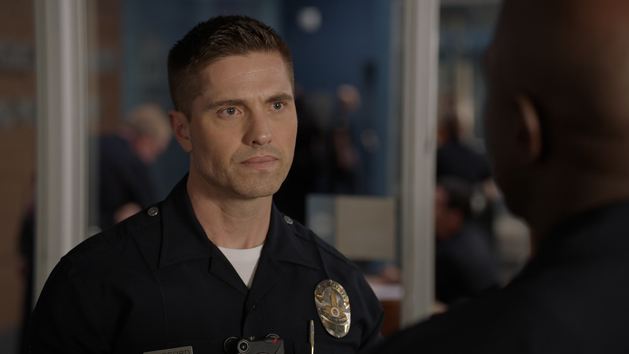 The.Rookie.S02E18.Under.the.Gun.1080p.10bit.AMZN.WEB-DL.AAC5.1.HEVC-Vyndros.mkv_snapshot_23.25_[2020