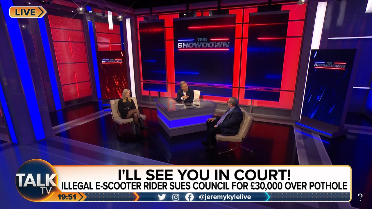 12.01 - 19.00.00 - Jeremy Kyle Live. Jeremy Kyle Live sees the straig....ts_snapshot_00.52.45.182