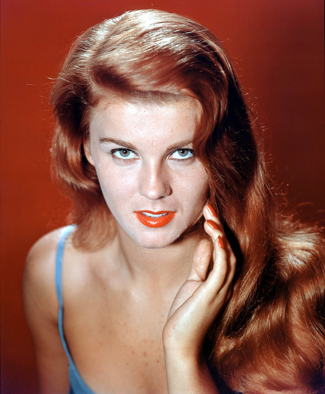 Ann-Margret_mb08