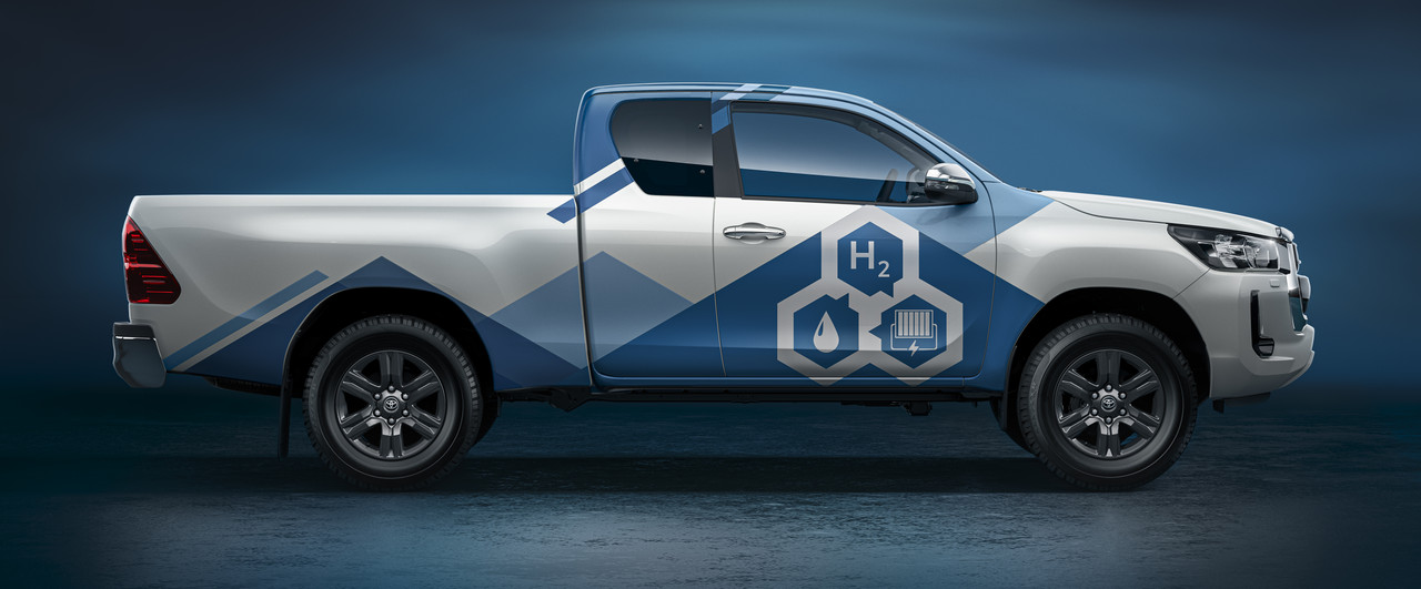 hiluxh2-pr-side-cropped-3