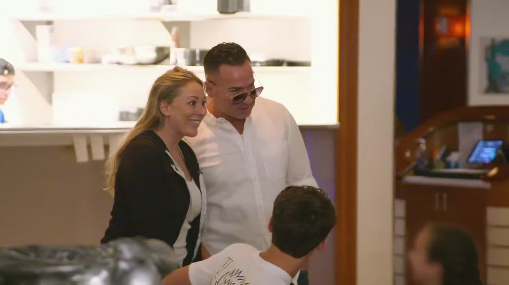 [Image: k2e3bc7eas1s.jpg]