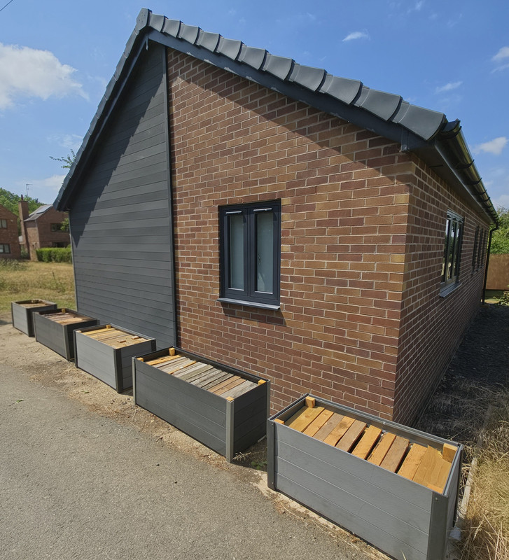 Side of building with planters2