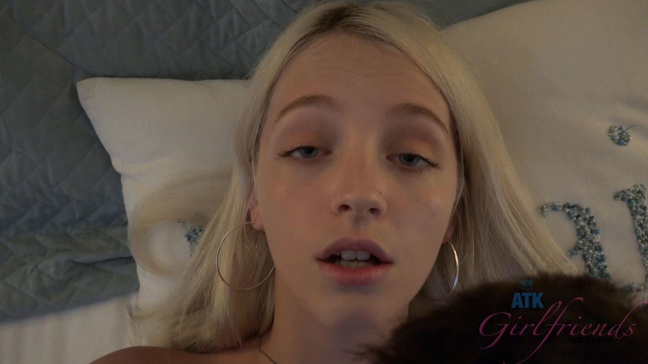 KBloom - ATKG!rlfr13nd$ - 082419 HD.mp4_snapshot_02.20.139