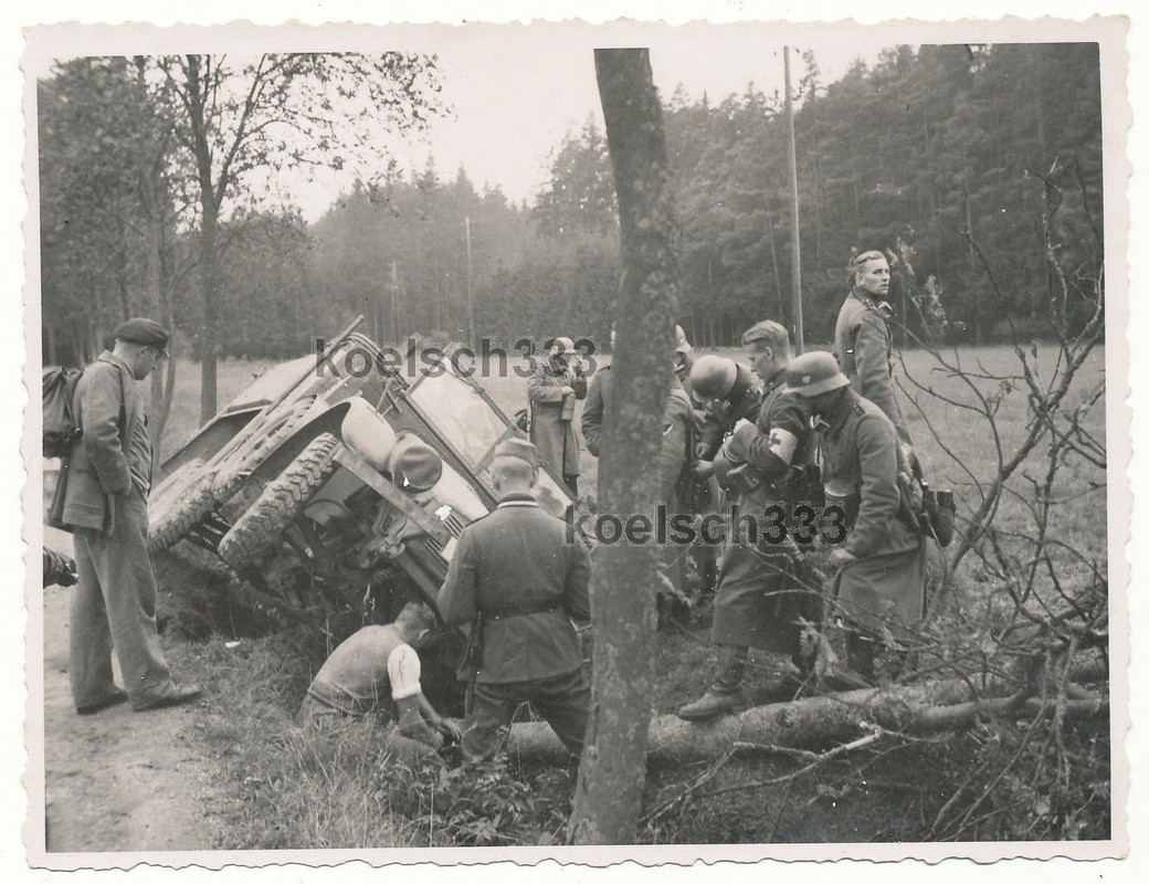 Krupp LKW Protze in Straßengraben gerutscht  Weh