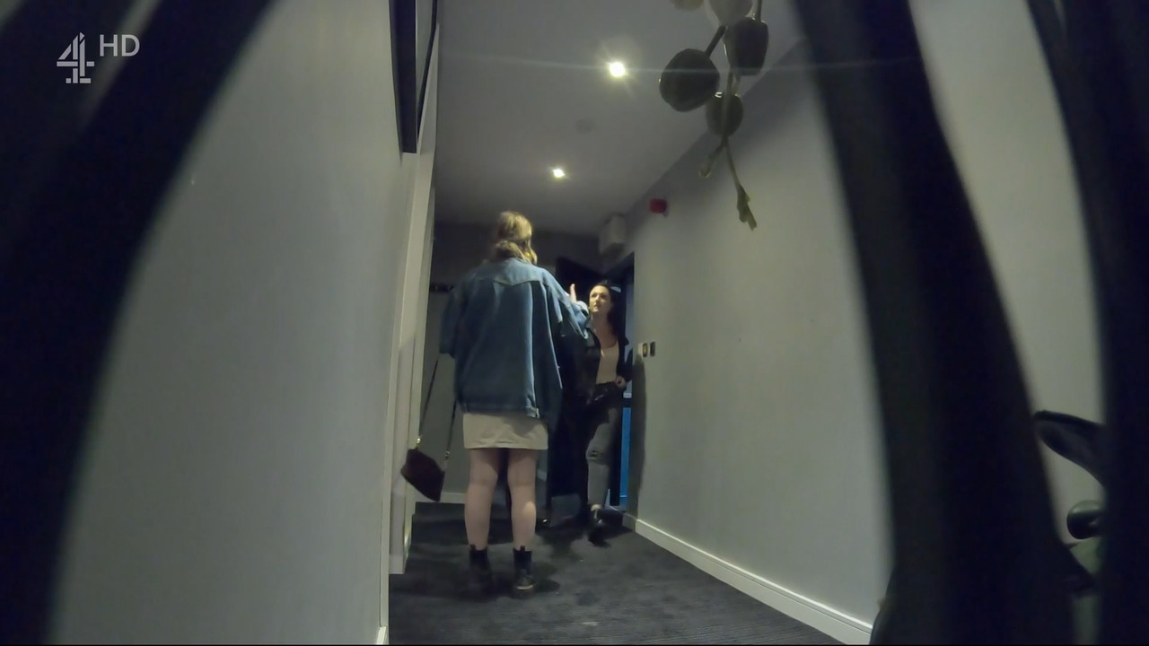 2022-12-12_23_00_Chan4_Undercover-Sexual-Harassment-The-Truth.mp4_snapshot_00.45.17.076
