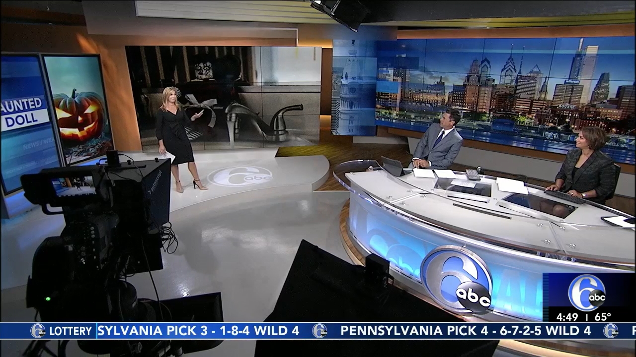 10.16 - 09.00.00 - Tamron Hall. American actress and real estate agen....ts_snapshot_00.50.48.314