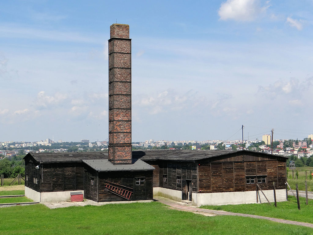 1 Złoty Polonia 1941 1024px-2013-KL-Majdanek-crematorium-01