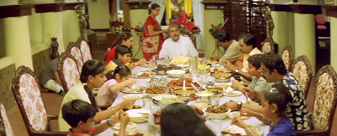 Ezhumalai 2002 WebRip [Tamil] 480p 720p ESub Screenshot
