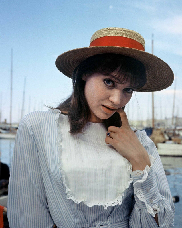 anna karina md71