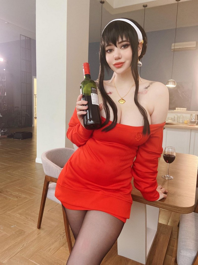 Alina Becker 约尔 Yor Forger 红色毛衣 Cosplay 间谍过家家写真【63P-60.5M】插图5