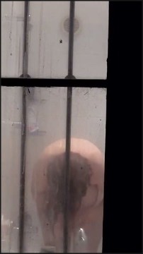 [Image: Voyeur12025130502.jpg]