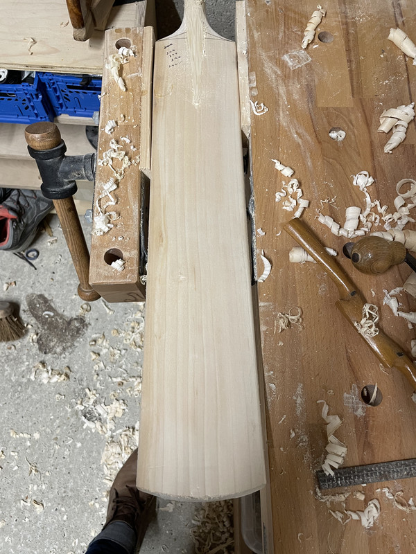 E583B700-9D8D-4247-B24A-F462478D1289