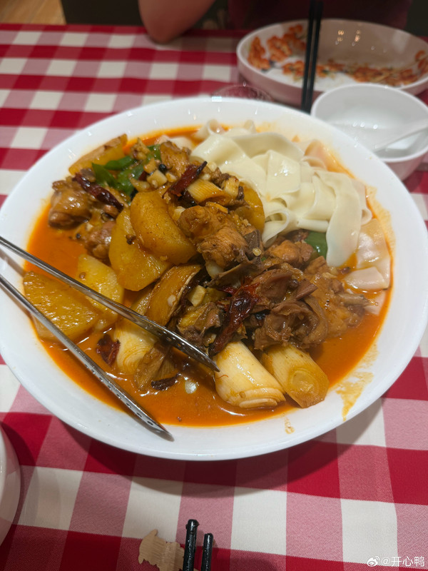 008FUxqCgy1i6anaw02n0j33b04eokjo