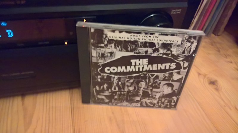 [Bild: Commitments-H-lle.jpg]