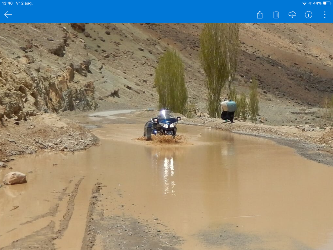 56FE39A2-533D-49E2-BA70-ADBDD6EAA6E6