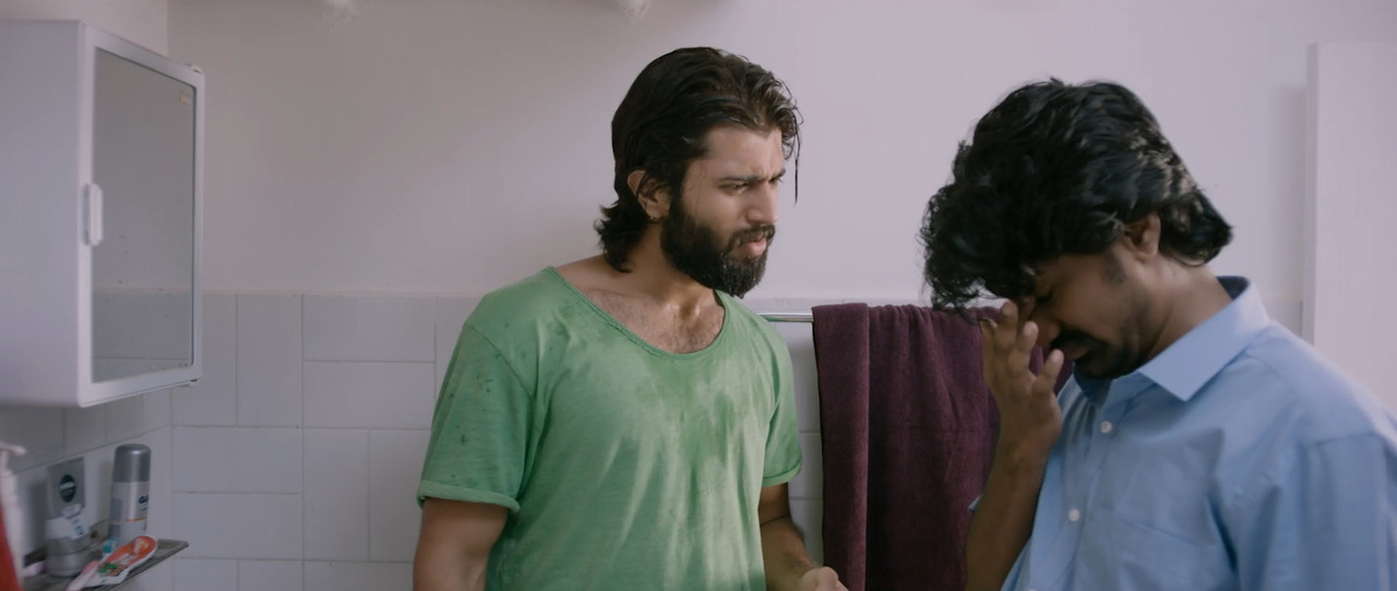 Arjun Reddy 2017 WebRip [Hindi + Tamil + Telugu] 1080p 480p 720p ESub Screenshot