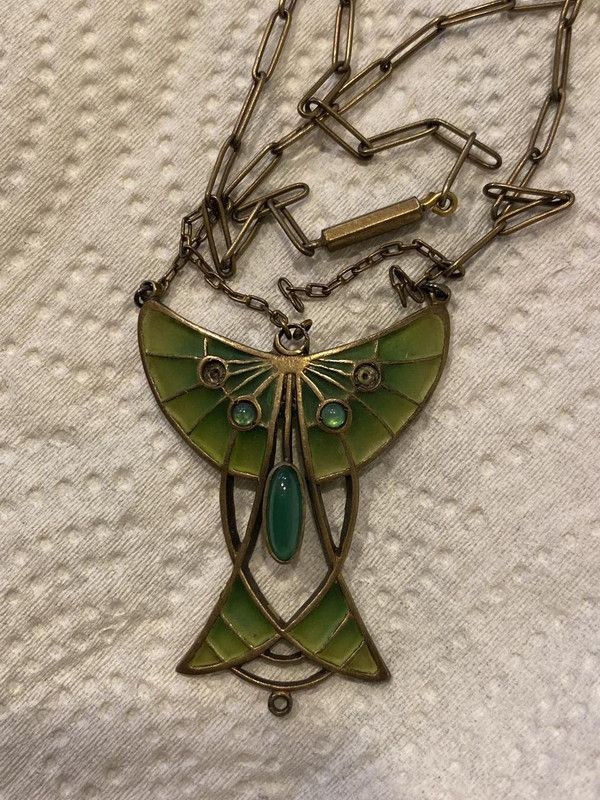 7E3D9124-7984-4587-85B2-353ED781AE6C