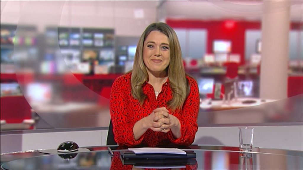 01.12 - 18.30.00 - This Is BBC One HD. Please switch over to BBC One.ts_snapshot_27.37.254