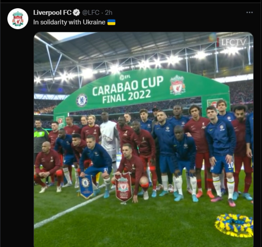 El estadio Wembley se viste de azul y amarillo en solidaridad con Ucrania
