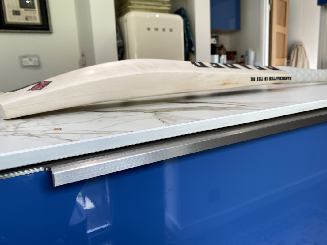 DC161DC0-0192-41B4-B70D-4F91F095CB2A