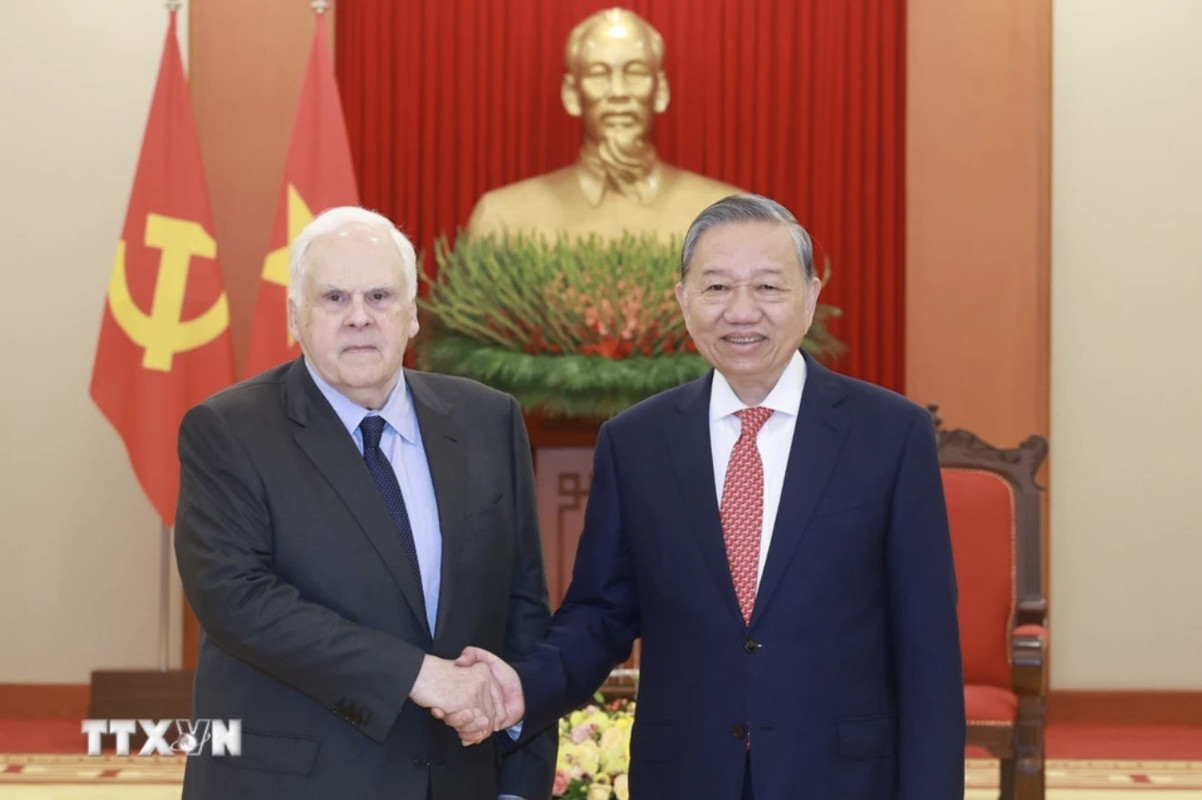 Tổng Bí thư Tô Lâm tiếp ông Frederick W.Smith - Nhà sáng lập kiêm Chủ tịch điều hành Tập đoàn FedEx. Ảnh: TTXVN, fedex đầu tư ở sân bay gia bình