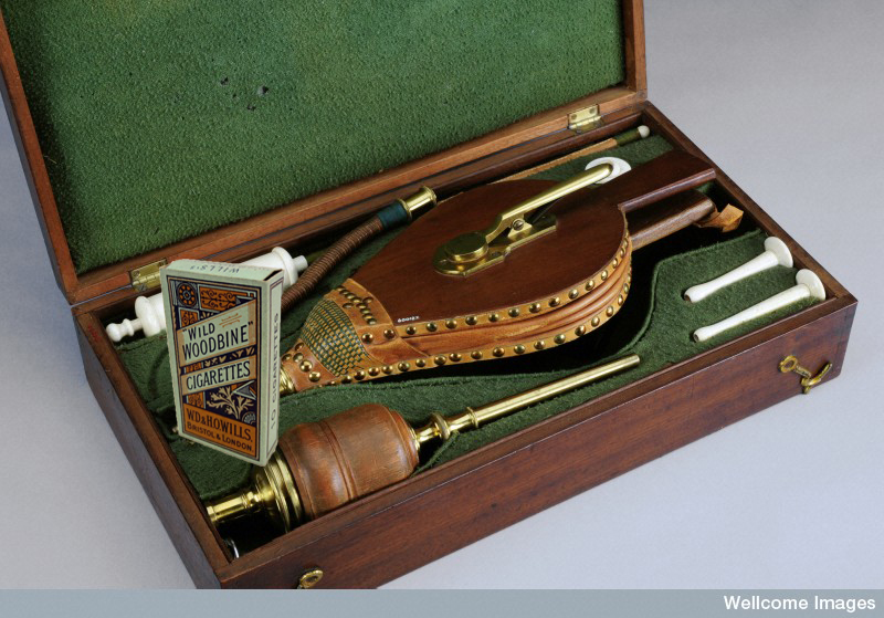 tobacco-smoke-enema-kit-by-wellcome-images-cc-by-sa-4-0