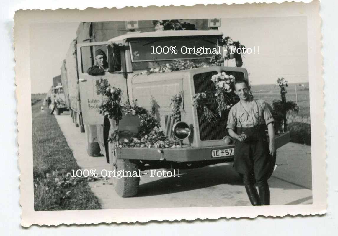 Foto LKW Truck SDKFZ Anhänger Sanitäter Rotes Kreuz DRK