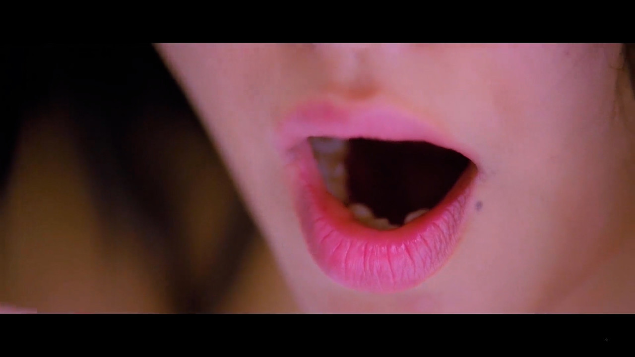 MIlky Kriti kharbanda hottest sexiest  comilation-.00_00_01_15.Still002