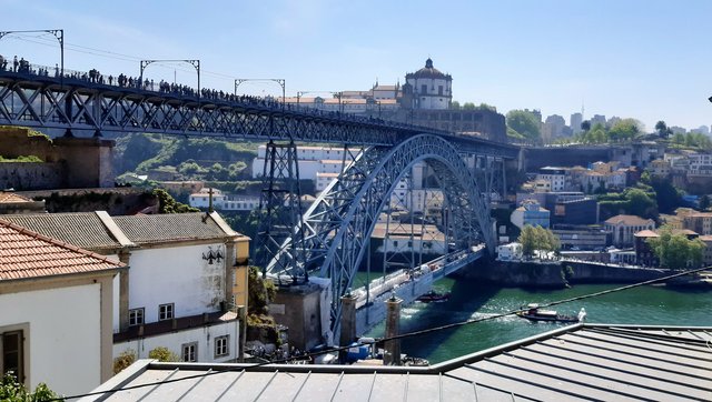 Braga, Oporto y Guimarães. Semana Santa 2022 - Blogs de Portugal - Nos pateamos Oporto: Catedral, Zona Ribeira, Puente Eiffel, etc (16)