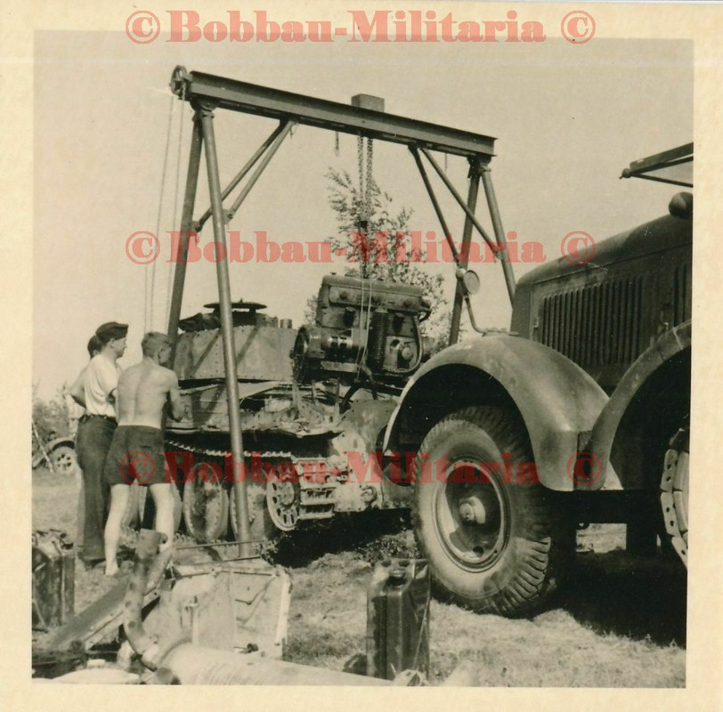 Frontwerkstatt Werkstattzug Motor-Wechsel Panzerkampfwagen 38(t) Stabo Kran