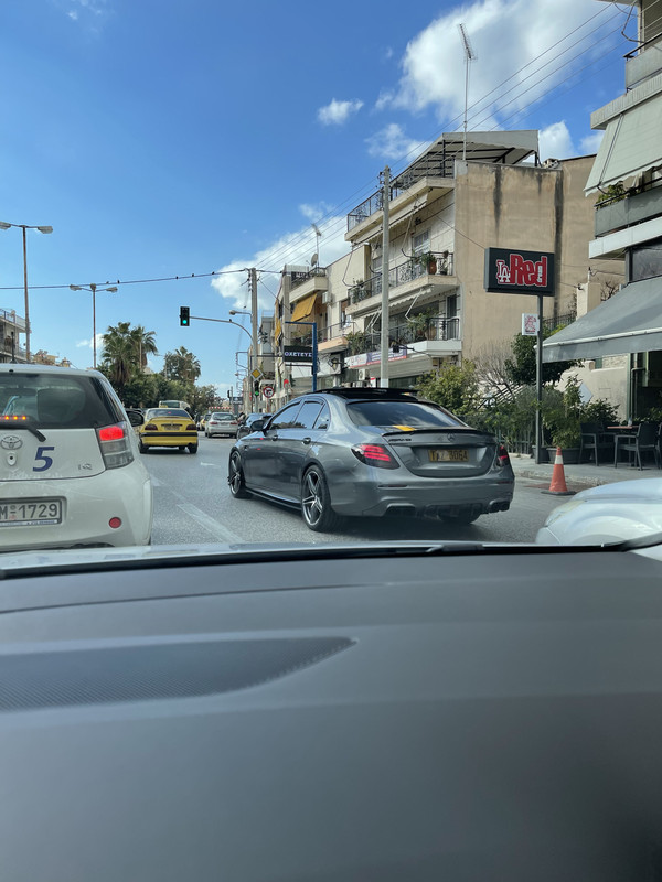 64A7E8A3-271C-4E44-9AA9-651210FF9221