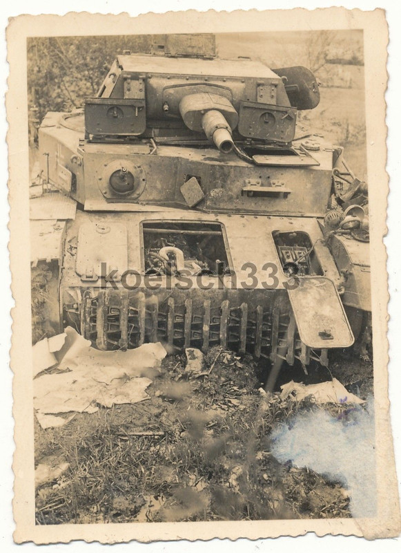 Foto Panzer IV Kampfwagen Wrack zerstörter Wehrm
