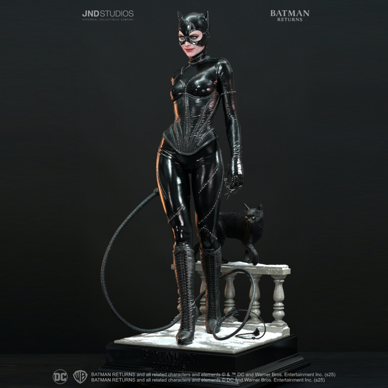 JND Studios : Batman Returns - Catwoman 1/3 Scale Statue 3