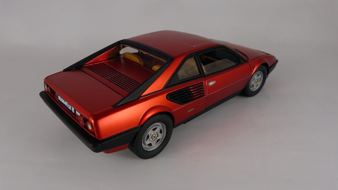 1:18 Hot Wheels Elite Ferrari Mondial 8 60th Anniversary