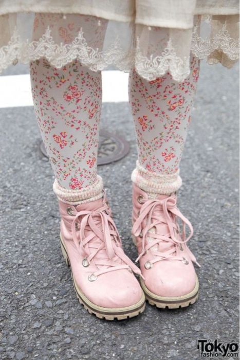 pinkchildhikingboots.jpg