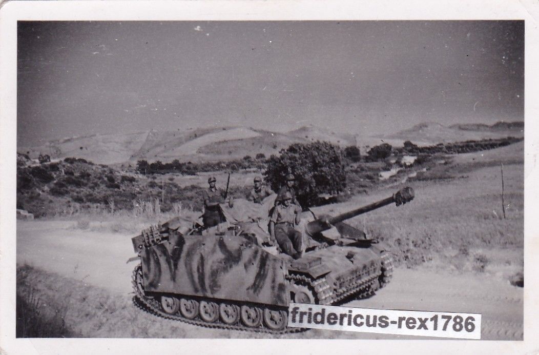 Foto Panzer Tank StuG Südfront Italien Sturmgeschütz Seitenschür