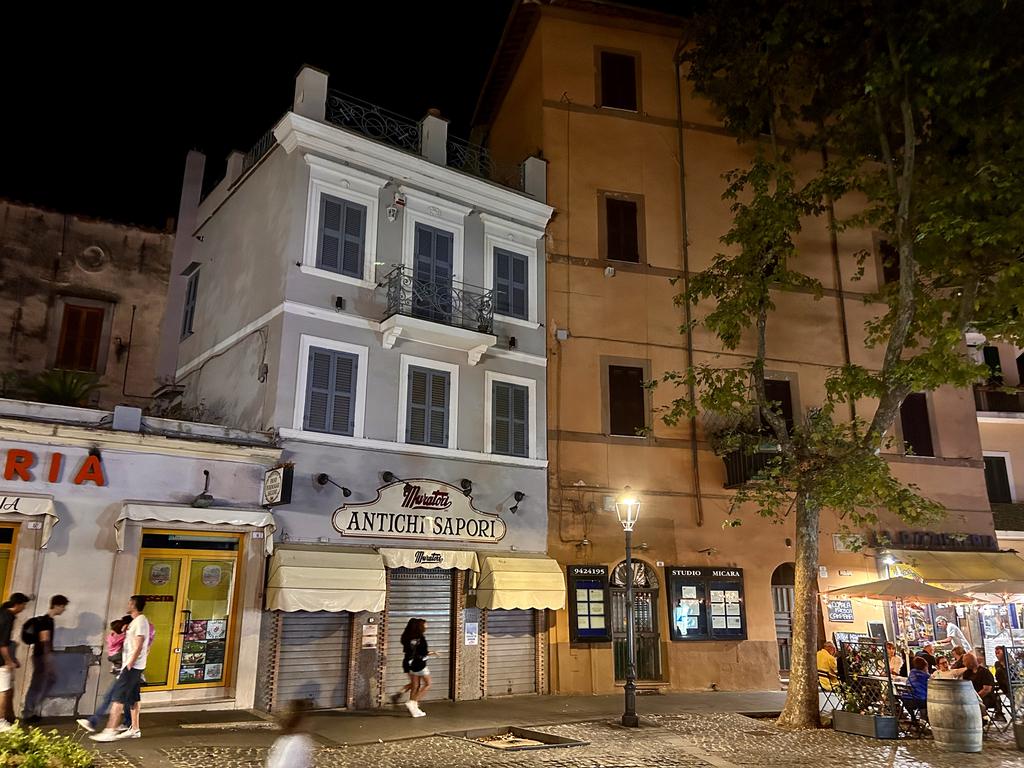 Жаркий сентябрь на побережье Тирренского моря. Жаркий сентябрь на побережье Тирренского моря.