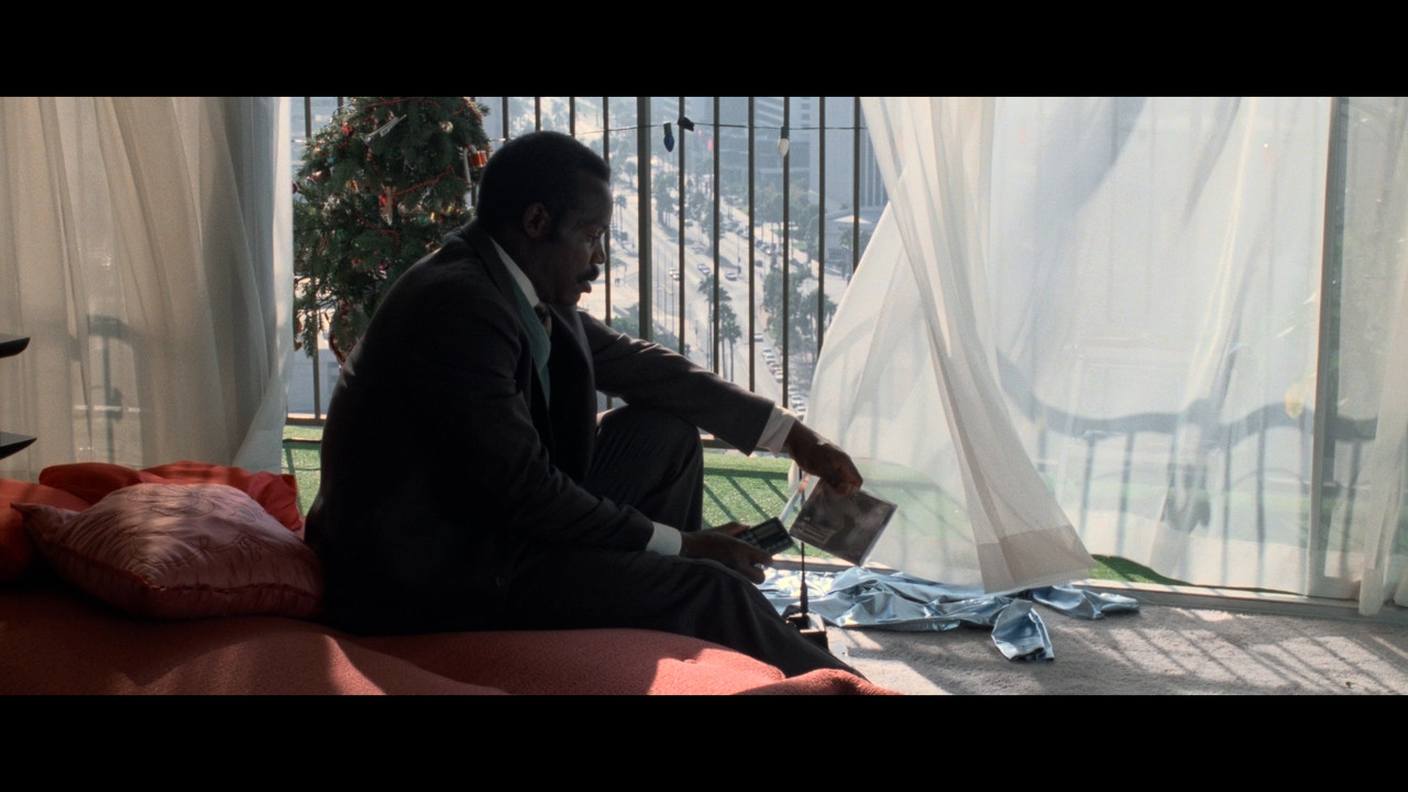 [Image: Lethal-Weapon-1080p-UHD-Blu-Ray-00-11-03...ill052.jpg]