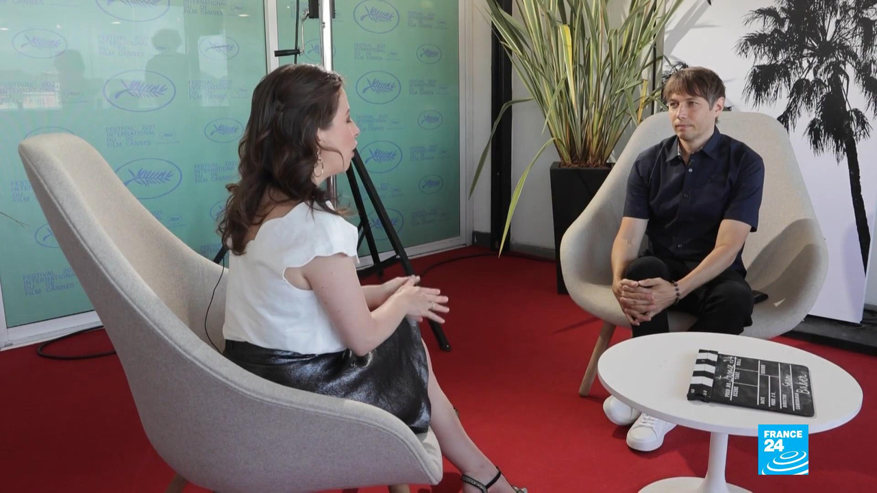 Cannes 2021 Director Sean Baker makes lift-off with Red Rocket • FRANCE 24 English.mp4_snapshot_01.1